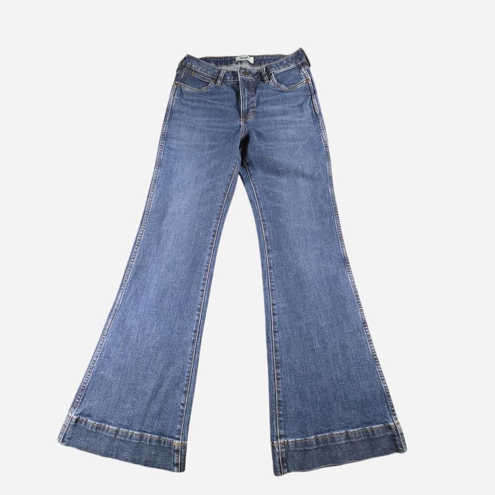 Wrangler Women’s Straight Leg Jeans - Blue